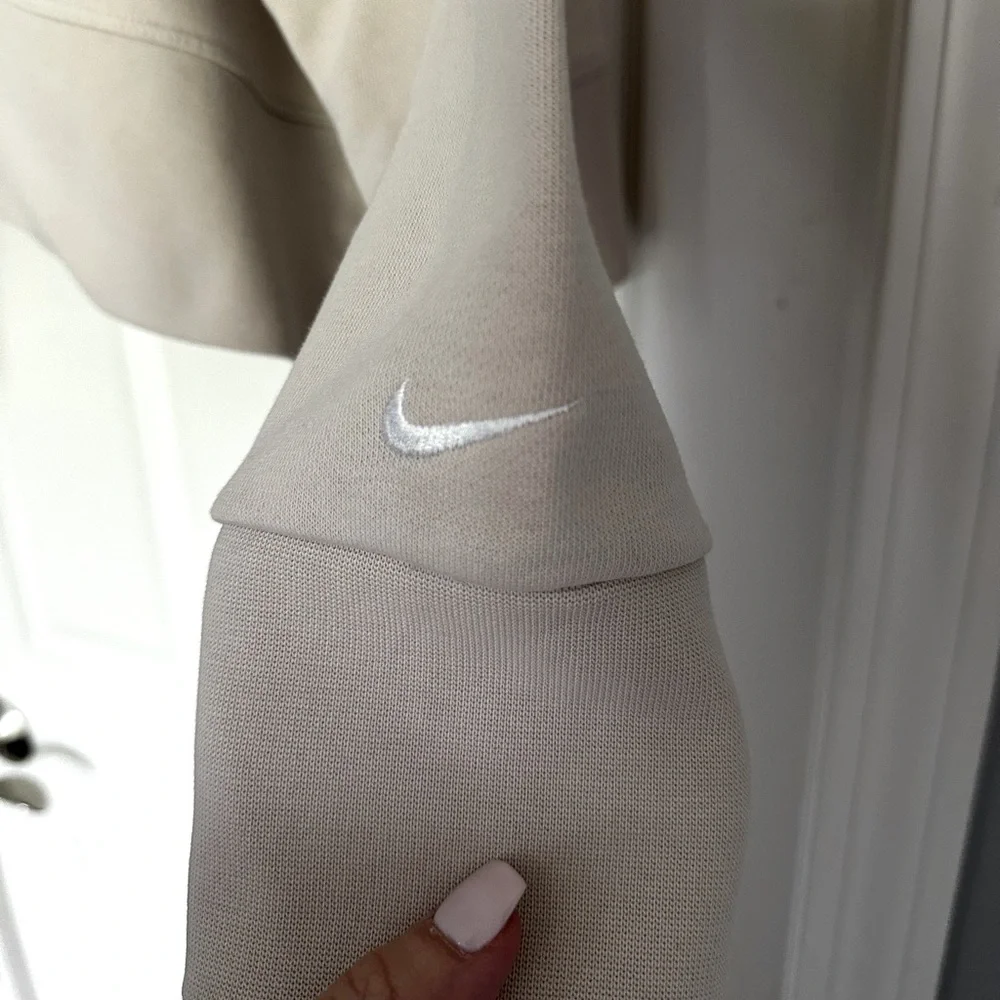 Oversized Nike Mid High Sweatshirt - Picture 2 of 6